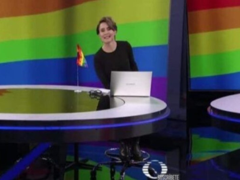 #Mexico|Se ondea la bandera LGBT+ en el Noticiero «En Punto» con Denise Maerker